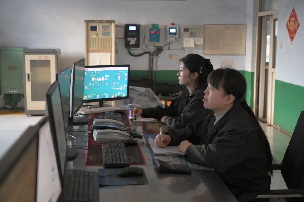 39f0a3a5afcf425ca8decb4acc36b514